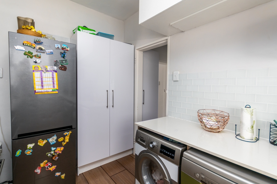 To Let 3 Bedroom Property for Rent in Rondebosch Western Cape